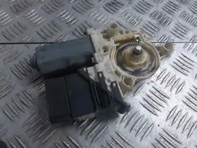 Автозапчастина б/у двигатель заднього правого скла для SEAT LEON (1M1) Sport F.R. 150 CV / 110 KW Посилання на OEM IAM 1C0959812  