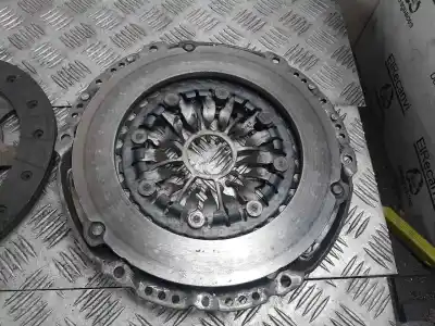 Pezzo di ricambio per auto di seconda mano Kit Frizione per RENAULT TRAFIC CAJA CERRADA (AB 4.01) L2H2 2.9t Caja cerrada. techo elevado. largo 90 CV / 66 KW Riferimenti OEM IAM 125012710  32502281