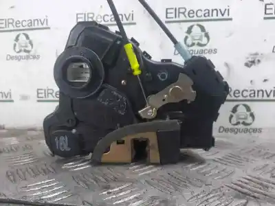 Second-hand car spare part left front door lock for toyota corolla (_e12_) 1.4 d (nde120_) oem iam references   