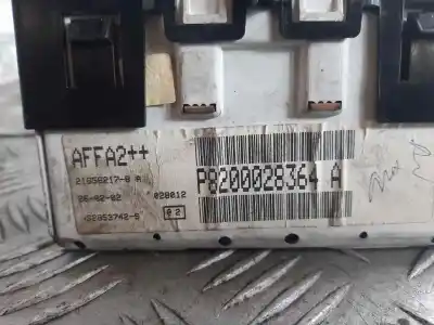 Автозапчасти б/у многофункциональный дисплей за renault clio ii fase ii (b/cb0) base authentique 65 cv / 48 kw ссылки oem iam p8200028364a  