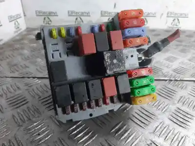 Second-hand car spare part fuse box unit for fiat bravo (198) 1.6 16v active multijet (77kw) oem iam references 51832042  