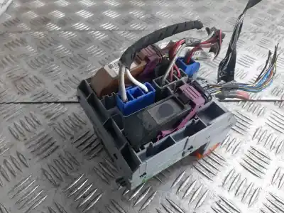 Second-hand car spare part fuse box unit for fiat bravo (198) 1.6 16v active multijet (77kw) oem iam references 51832042  