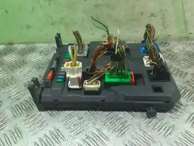 Second-hand car spare part fuse box unit for peugeot 207 sw confort oem iam references 9666951980  