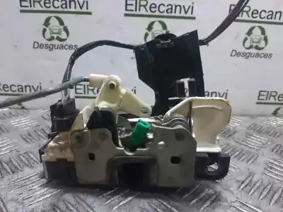 Second-hand car spare part left front door lock for dodge caliber s oem iam references   
