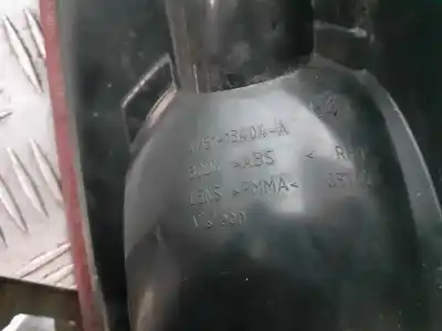 Peça sobressalente para automóvel em segunda mão farolim traseiro direito por ford focus berlina (cap) ambiente (d) referências oem iam 4m5113404a  