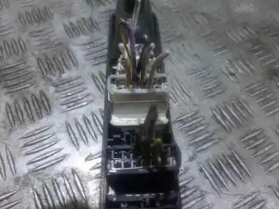 Second-hand car spare part left front power window switch for renault espace iv (jk0) authentique oem iam references 8200328426  0012126