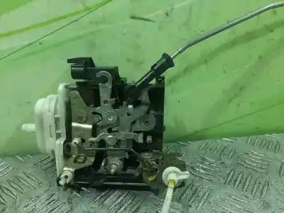 Pezzo di ricambio per auto di seconda mano serratura porta anteriore sinistra per audi a4 avant (b5) 1.8 20v turbo riferimenti oem iam   