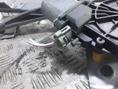 Second-hand car spare part passenger side right window regulator for renault kangoo expression oem iam references 402086a  2 pins