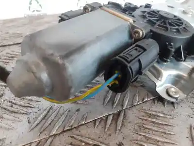 Second-hand car spare part passenger side right window regulator for bmw serie 3 compacto (e36) 316i oem iam references 113157103  