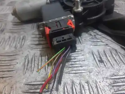 Pièce détachée automobile d'occasion léve glace avant droit pour fiat doblo active références oem iam 72027003