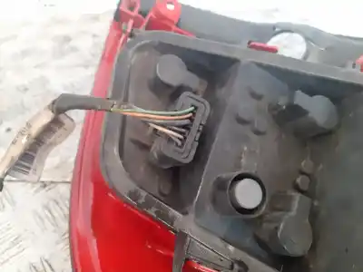 Second-hand car spare part left tailgate light for renault clio iii confort dynamique oem iam references 89075789  8200716659