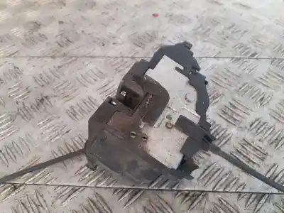 Peça sobressalente para automóvel em segunda mão fechadura da porta dianteira direita por renault clio iii confort dynamique referências oem iam 