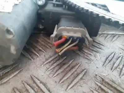 Peça sobressalente para automóvel em segunda mão  por OPEL ZAFIRA B  Referências OEM IAM 131332434  