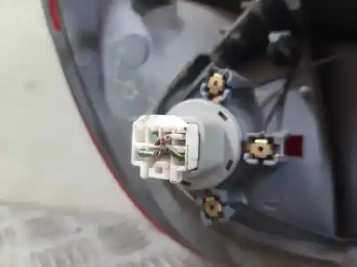 Автозапчастина б/у правий ліхтар для TOYOTA YARIS (NCP1/NLP1/SCP1) 1.3 16V CAT Посилання на OEM IAM   