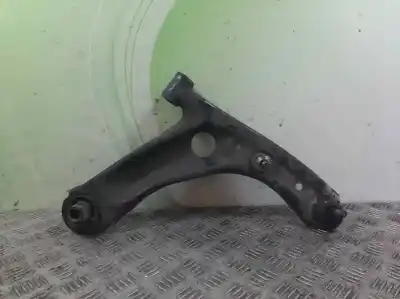 Peça sobressalente para automóvel em segunda mão braço de suspensão inferior dianteiro direito por citroen c1 (pm_, pn_) 1.0 referências oem iam   