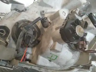 Peça sobressalente para automóvel em segunda mão Farol / Farolim Direito por TOYOTA COROLLA (E12) 2.0 D-4D Linea Sol Berlina Referências OEM IAM   