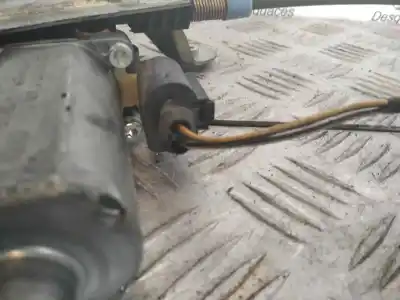 Piesă de schimb auto la mâna a doua MECANISM ACȚIONARE GEAM FAȚÃ STÂNGA pentru FORD TRANSIT CONNECT (TC7)  Referințe OEM IAM 996368100  2 PINS