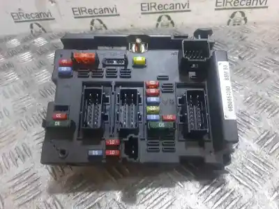 Second-hand car spare part fuse box unit for peugeot 307 break / sw (s1) break xs oem iam references 9650664080  