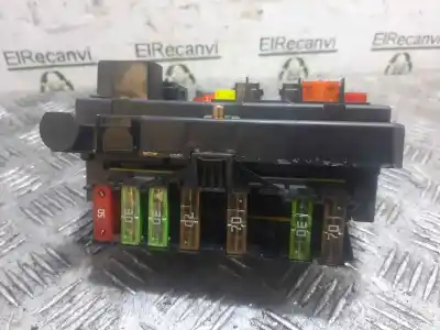 Second-hand car spare part fuse box unit for peugeot 307 break / sw (s1) break xs oem iam references 9650664080  