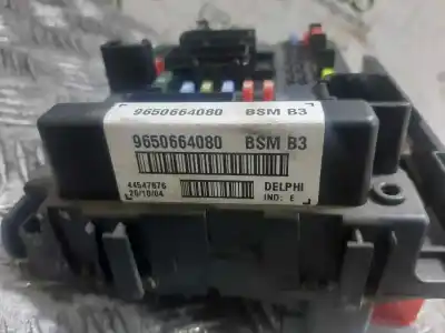 Second-hand car spare part fuse box unit for peugeot 307 break / sw (s1) break xs oem iam references 9650664080  