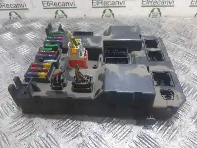 Second-hand car spare part fuse box unit for peugeot 307 break / sw (s1) break xs oem iam references 9651197580 9651196880 