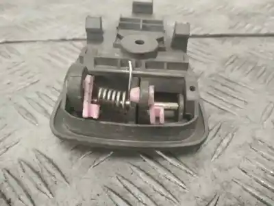 Автозапчастина б/у ЛІВА ПЕРЕДНЯ ВНУТРІШНЯ РУЧКА для HYUNDAI ACCENT (LC)  Посилання на OEM IAM 8261025000  