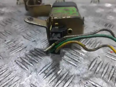 Second-hand car spare part front right door lock for renault 18 gtl variable 4x4 72 cv / 53 kw oem iam references   