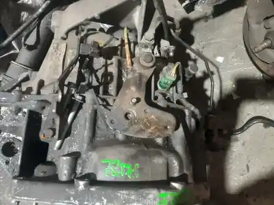 Recambio de automóvil de segunda mano de CAJA CAMBIOS para RENAULT LAGUNA II (BG0/1_)  referencias OEM IAM 820065323  EXT.F-1