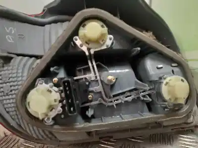 Автозапчастина б/у правий ліхтар для TOYOTA YARIS (NCP1/NLP1/SCP1) 1.3 Expo Посилання на OEM IAM   