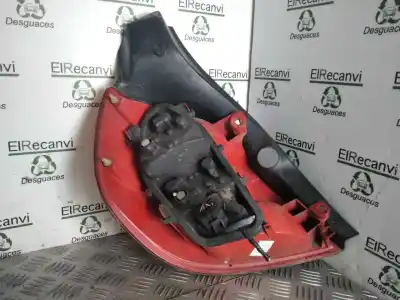Second-hand car spare part right tailgate light for renault clio iii authentique oem iam references 89035080  