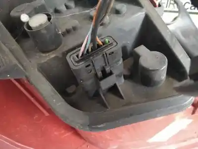 Second-hand car spare part right tailgate light for renault clio iii authentique oem iam references 89035080  