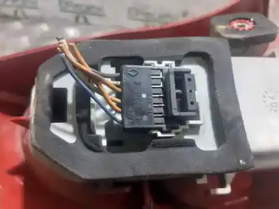 Second-hand car spare part Right Tailgate Light for RENAULT CLIO II FASE I (B/CBO) 1.2 16V Alize 80 CV / 59 KW OEM IAM references 8200071414  