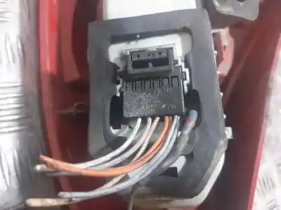 Second-hand car spare part left tailgate light for renault clio ii fase i (b/cbo) 1.2 16v alize 80 cv / 59 kw oem iam references 8200071413  