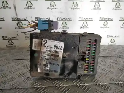 Gebrauchtes Autoersatzteil RELAIS SICHERUNGSKASTEN Multifunktionsrelais zum RENAULT LAGUNA II (BG0)  OEM-IAM-Referenzen 8200413960 8200447434 8200292640