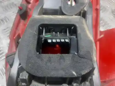 Автозапчасти б/у правый задний фонарь за OPEL CORSA D 1.3 16V CDTI ссылки OEM IAM 13186351  89038961