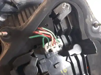 Peça sobressalente para automóvel em segunda mão farolim traseiro direito por toyota corolla (e12) 2.0 d-4d linea luna berlina referências oem iam   