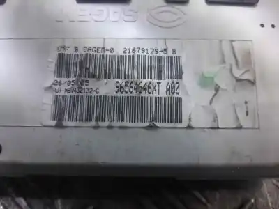 İkinci el araba yedek parçası ÇOK FONKSIYONLU EKRAN için PEUGEOT 1007  OEM IAM referansları 96564646XT  216791795