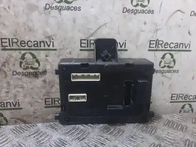 Second-hand car spare part fuse box unit for renault clio iii pack authentique oem iam references 8200652285  