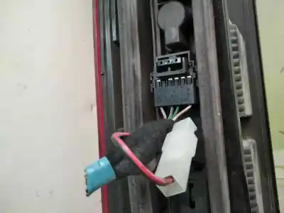 Pezzo di ricambio per auto di seconda mano luci posteriori destra per renault kangoo (f/kc0) authentique riferimenti oem iam 8200150625  