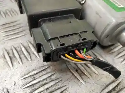 Second-hand car spare part left front window motor for kia pro cee'd (jd) 1.6 crdi 110 oem iam references 82450a2710  001100323916