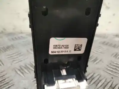 Автозапчасти б/у ВЫКЛЮЧАТЕЛЬ ЛЕВОГО ПЕРЕДНЕГО ОКНА за KIA PRO CEE'D (JD)  ссылки OEM IAM 93570A2100  49D49A1000