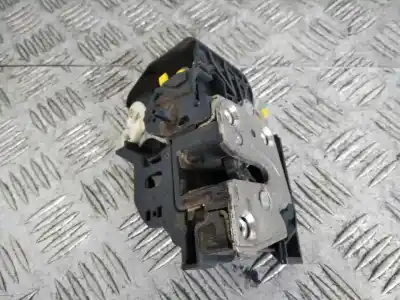 Peça sobressalente para automóvel em segunda mão fechadura da porta traseira esquerda por dacia sandero básico referências oem iam 