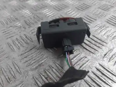 Second-hand car spare part hazard warning lights for renault twingo authentique oem iam references 8200214896  