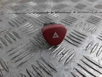 Peça sobressalente para automóvel em segunda mão INTERRUPTOR 4 PISCAS - EMERGÊNCIA por PEUGEOT EXPERT TEPEE (VF3X_)  Referências OEM IAM 96405776  