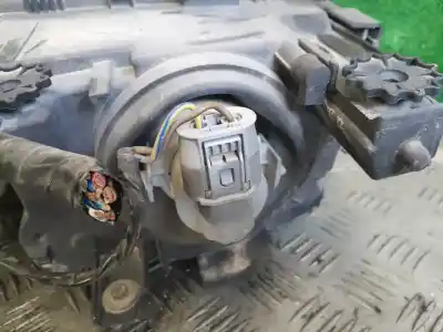 Recambio de automóvil de segunda mano de FARO DERECHO para BMW SERIE 3 BERLINA (E46)  referencias OEM IAM 0301089206  