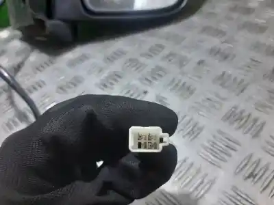 Автозапчастина б/у правий задний огляд для mazda mpv (lv) 2.5 посилання на oem iam 015011
