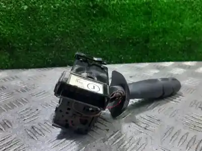 Pezzo di ricambio per auto di seconda mano controllo intermittente per renault twingo authentique riferimenti oem iam 8200516196  