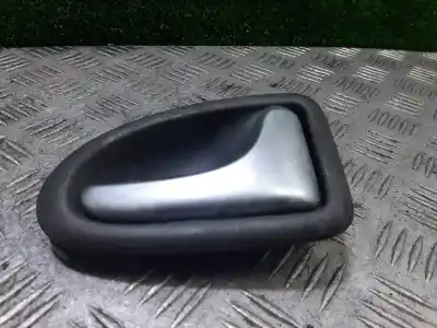 Pezzo di ricambio per auto di seconda mano maniglia interna anteriore destra per renault megane i scenic (ja0) 1.9 dti diesel cat 98 cv / 72 kw riferimenti oem iam 7700415975  96012101