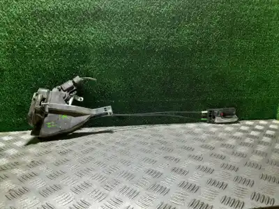 Peça sobressalente para automóvel em segunda mão fechadura da porta traseira esquerda por toyota corolla (e12) 2.0 d-4d linea sol berlina referências oem iam 