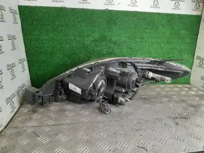 Second-hand car spare part right headlight for mazda 5 (cr19) 2.0 cd (cr19) oem iam references   